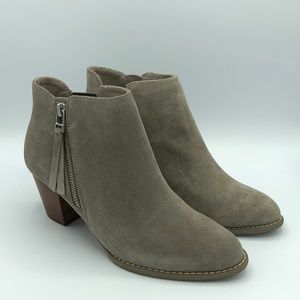 Vionic Upright Sterling Greige NEW